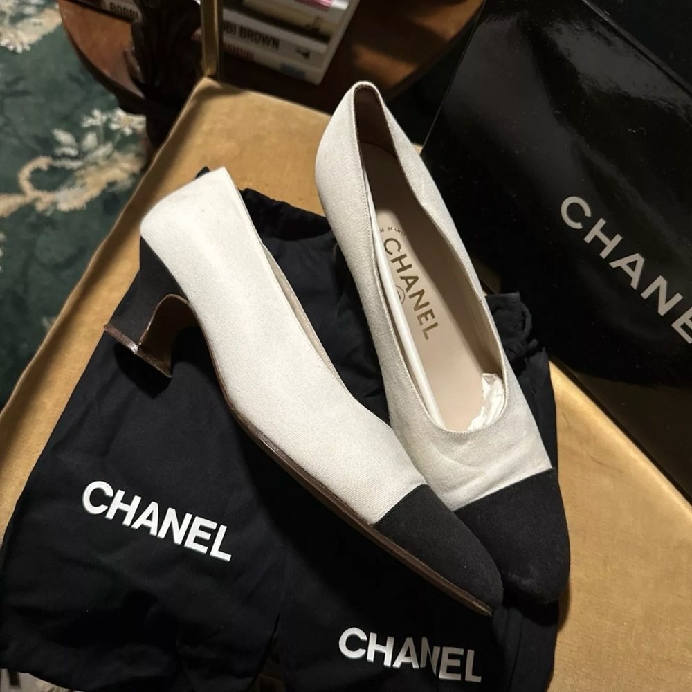 Vintage Chanel Blanche Black White 38 // US 8